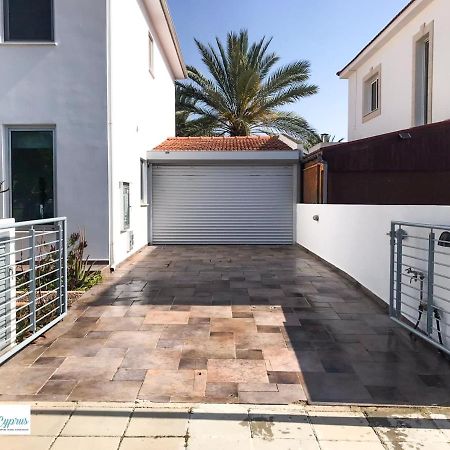 Villa Artemis Larnaca Bagian luar foto